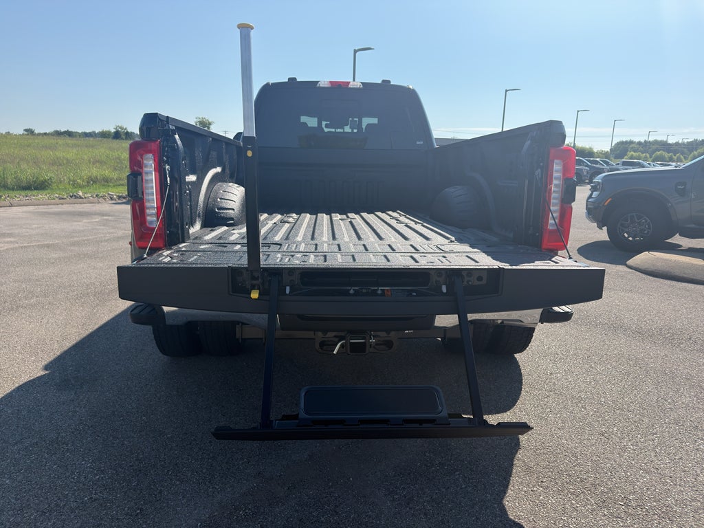 2026 Ford F-450 F-450® Lariat®