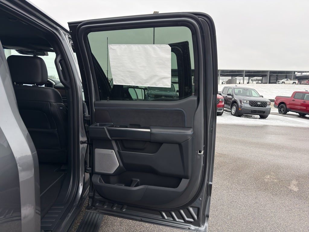 2025 Ford F-150 Platinum®